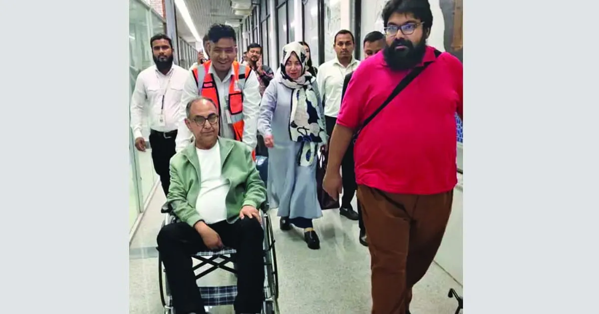 চিকিৎসা শেষে দেশে ফিরেছেন মির্জা আব্বাস