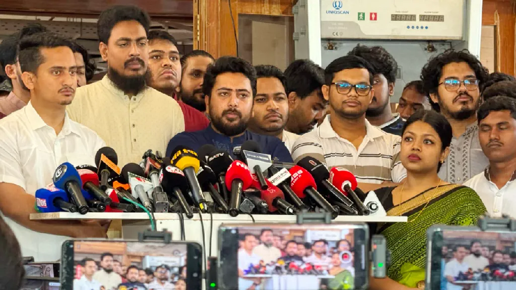 ‘জুলাই জাদুঘর থেকে সীমান্ত হত্যা ও মোদিবিরোধী আন্দোলনের স্মৃতি সরানো হয়েছে’: নাহিদ ইসলাম
