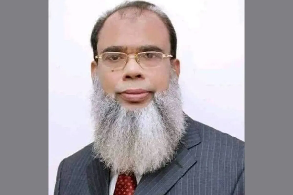 জাতীয় সংসদের দক্ষিণ প্লাজায় বুধবার সালাহউদ্দিন আহমেদের জানাজা