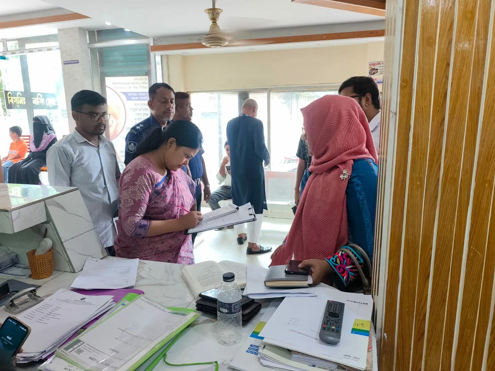 কালিহাতীতে ক্লিনিক-হাসপাতালে প্রশাসন-স্বাস্থ্য বিভাগের অভিযান, জরিমানা ১ লাখ ৫৫ হাজার টাকা